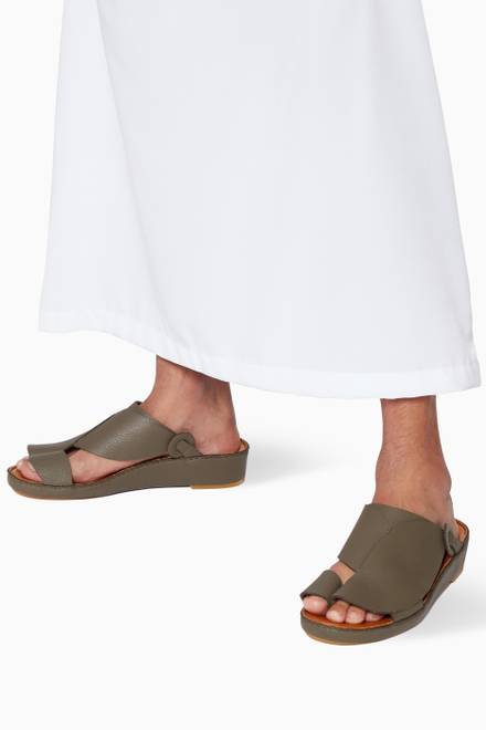 hover state of Najdy Deercalf Fermer Sandals
